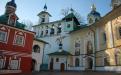 Успенская площадь Псково-печерского монастыря