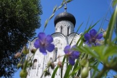 Вид на Успенский собор в Звенигороде